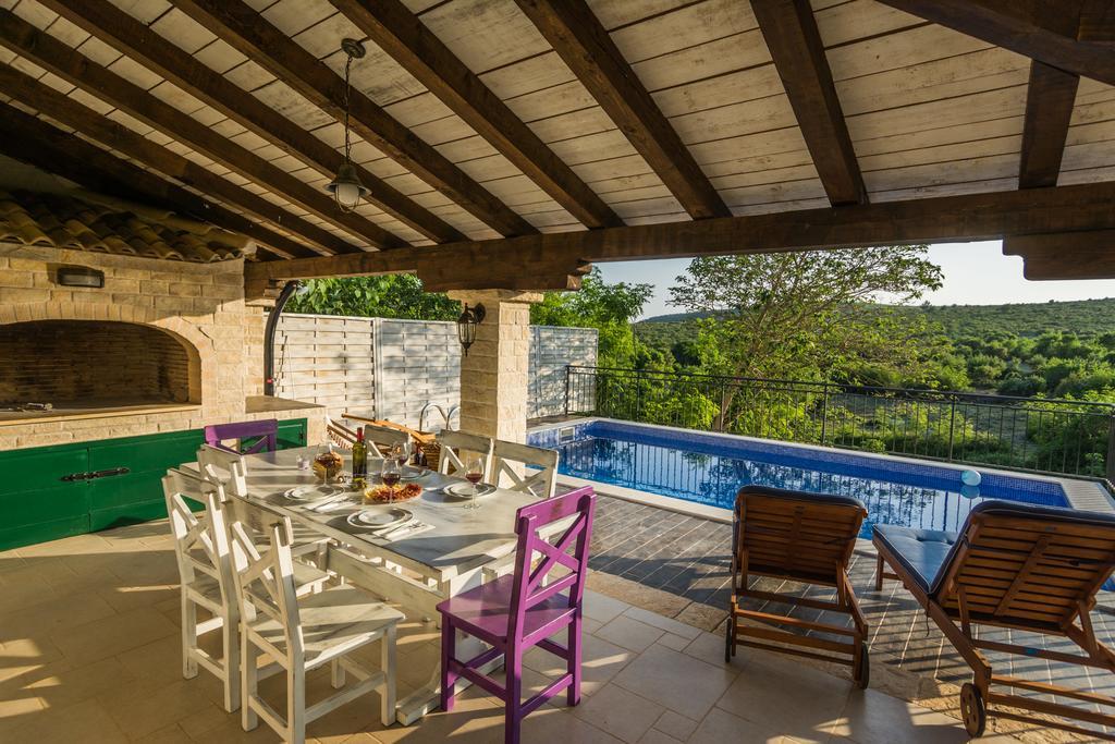 Villa Dvori Dida Mile Свети-Петар Номер фото